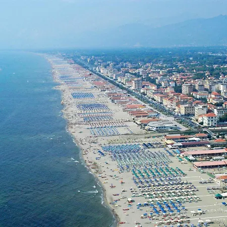 Apartamento Sea Design By Interhome Viareggio